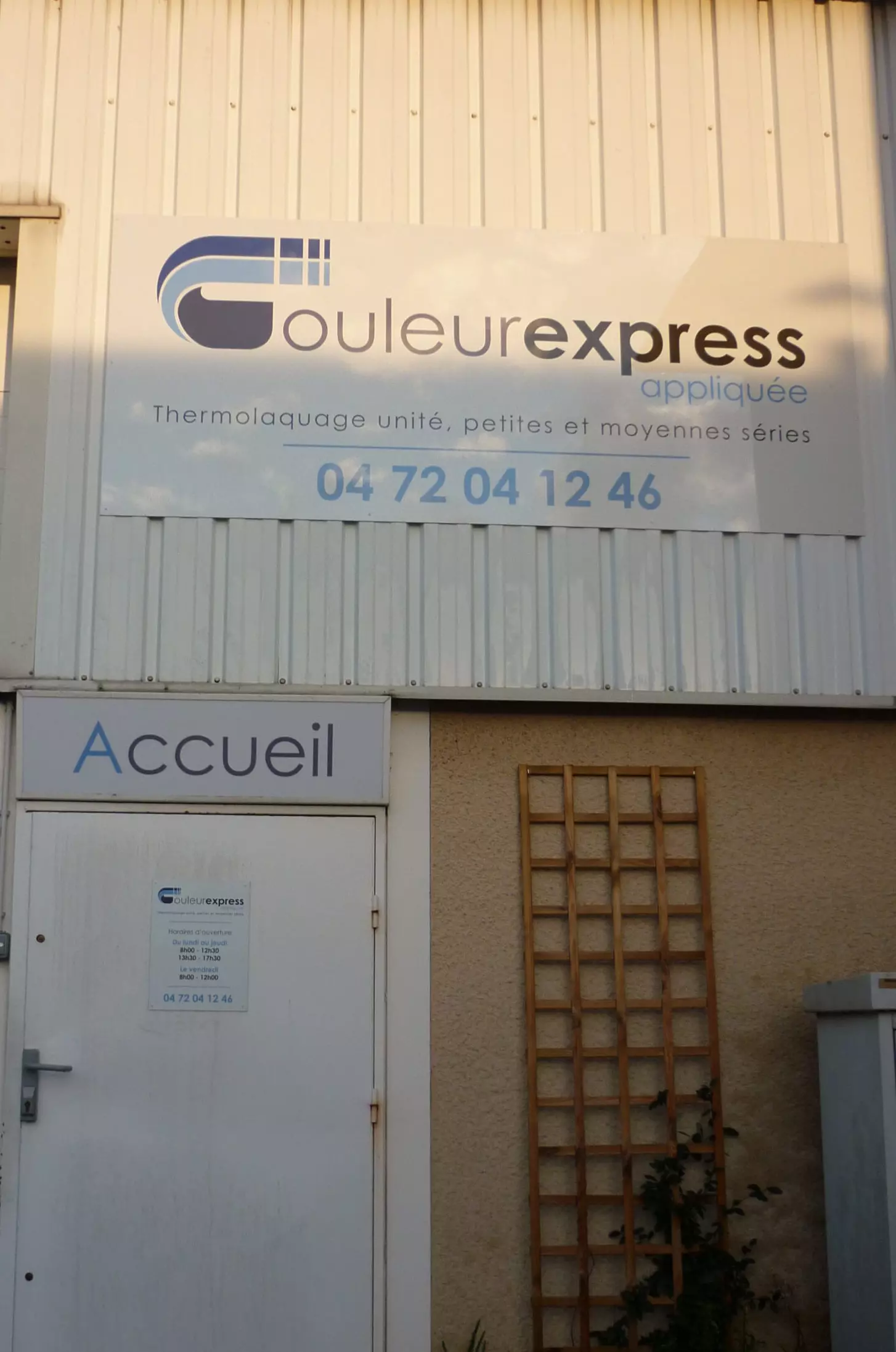 Photo façade bâtiment Couleur Express Appliquée