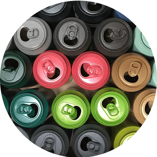 échantillons couleur sur canette boisson